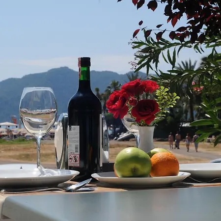 Gold Butik فندق مرمريس