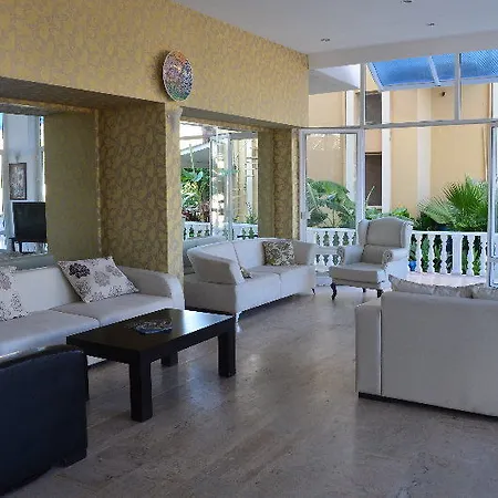 Gold Butik فندق 3*