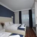 Hotel Gold Butik 3*